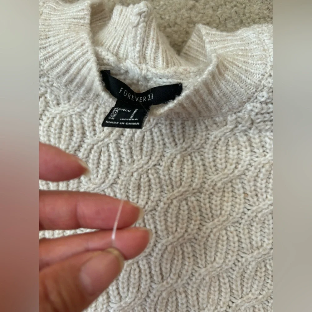 Forever 21 Cropped Oatmeal Sweater Top with Back Cutout Women’s Size Small - Picture 9 of 12